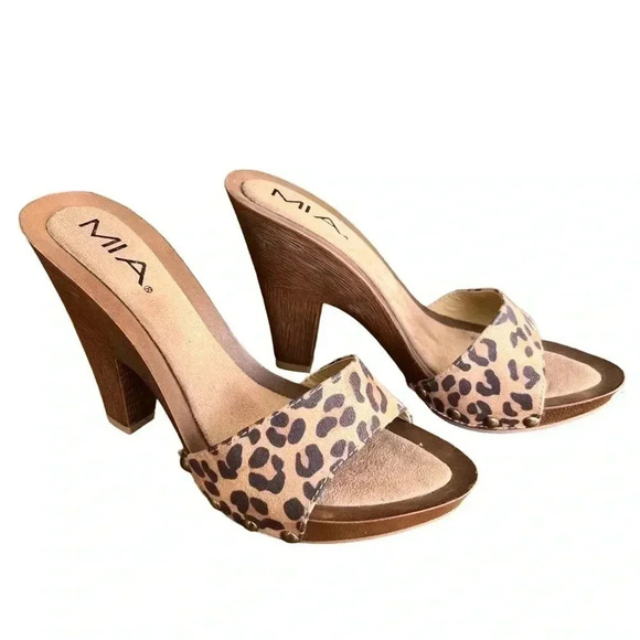 MIA slide heels, leopard print upper, sz 8, faux wood soles, pad insole, used - Picture 2 of 5